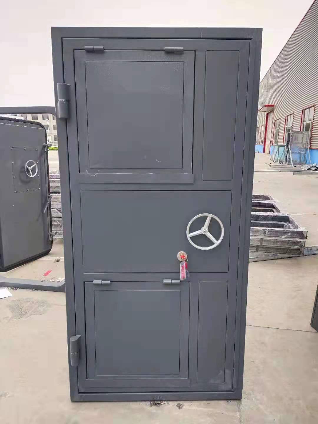 泄爆門
